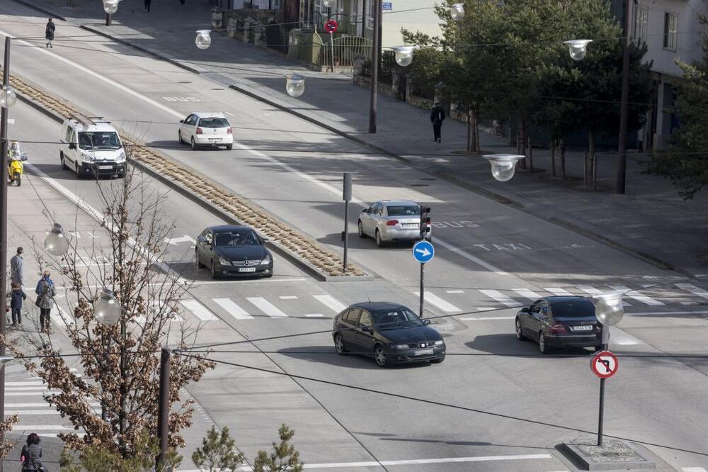 Calle Madrid y Bulevar delante de Enrique Flórez