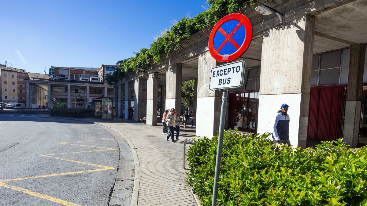 Plaza de España Parada estación tren L2
